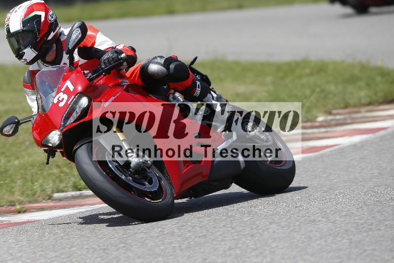 /27 12.06.2025 Ducati Schweiz Trackday Warmup  ADR/gruen-vert/37